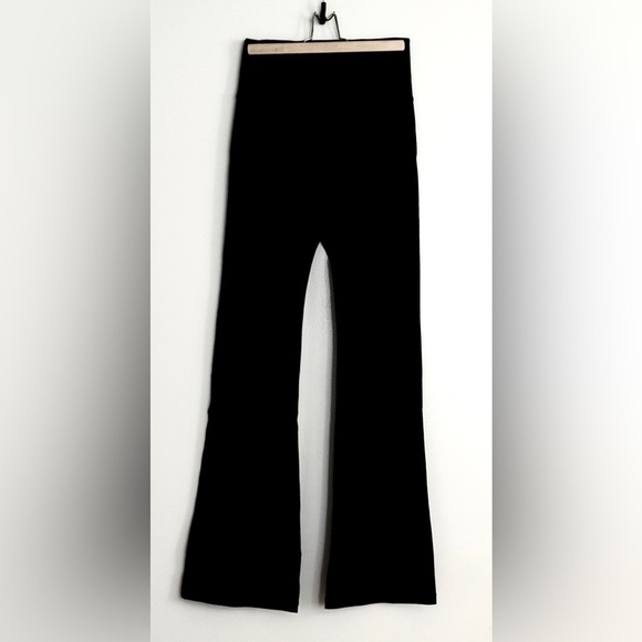 Lululemon *Asia Fit* Groove Nulu Super-High-Rise Flared Pant Regular Length - Picture 2 of 6